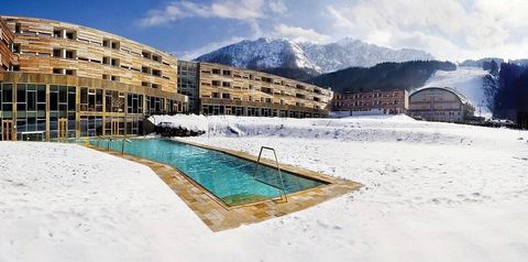 budynek główny, basen