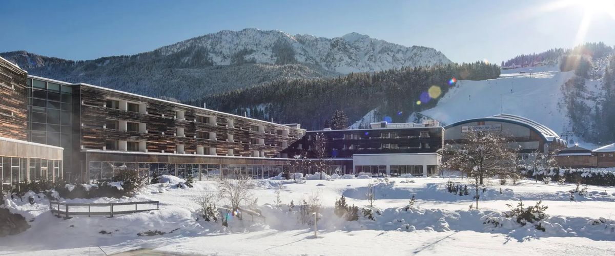 obiekt, teren hotelu, basen