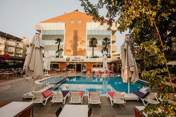 Fame Beach Hotel (ex. Fame Residence Beach Park)