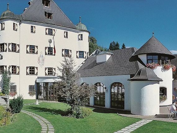 Familiy Schloss Rosenegg 4*