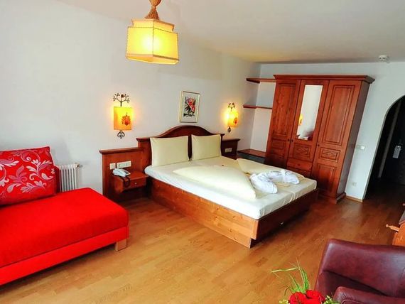 Familiy Schloss Rosenegg 4*