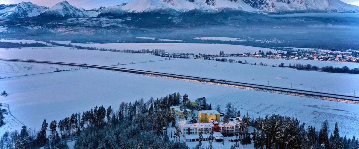 obiekt, teren hotelu
