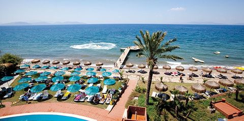 teren hotelu, basen, plaża