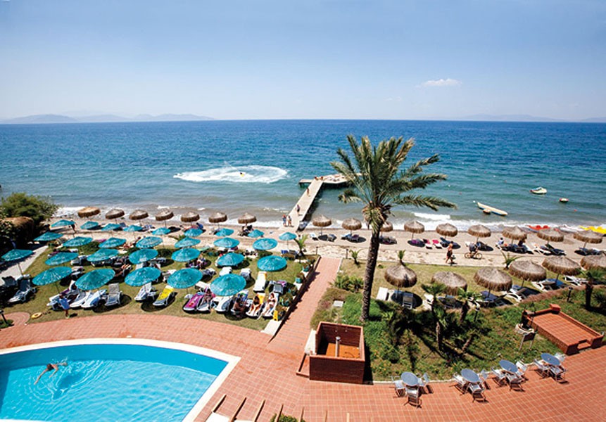 teren hotelu, basen, plaża