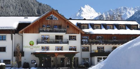 obiekt, budynek główny