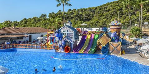 basen, aquapark, zjeżdżalnia