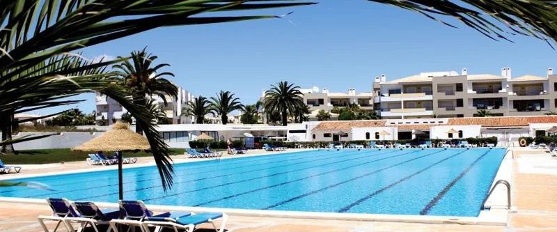 obiekt, teren hotelu, basen