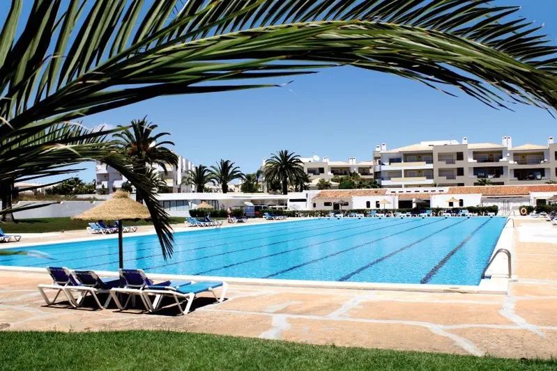 obiekt, teren hotelu, basen