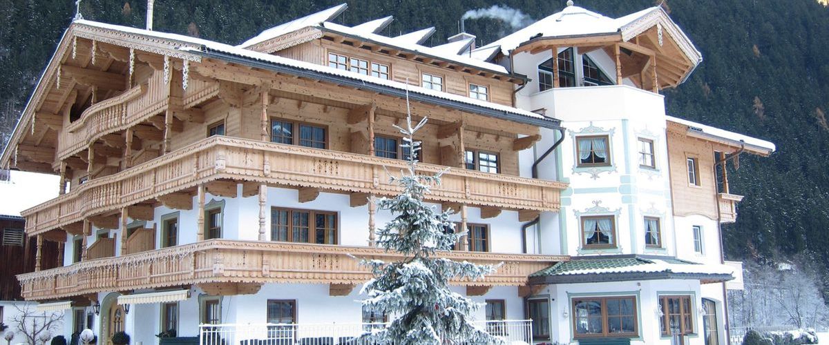 budynek główny, obiekt