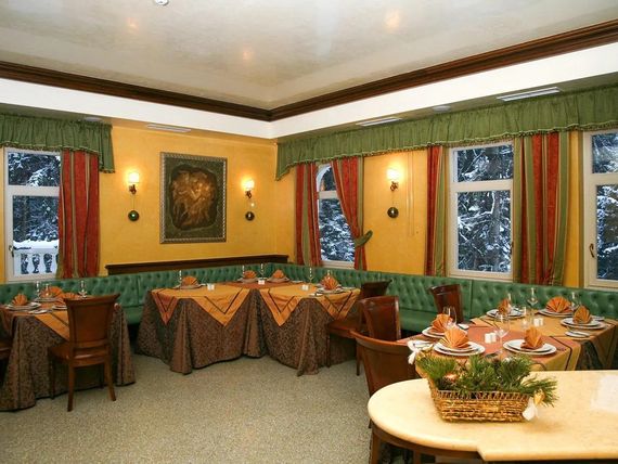 Festa Winter Palace 5*