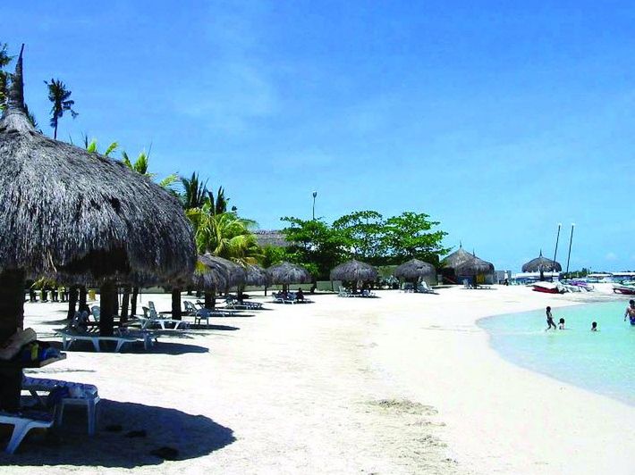 Bluewater Maribago Beach Resort