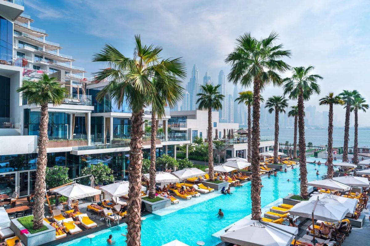 obiekt, teren hotelu, basen