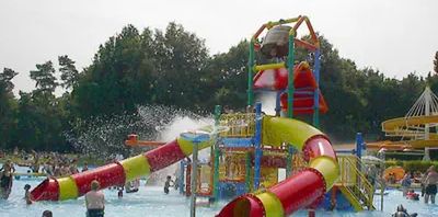 basen, zjeżdżalnia, aquapark