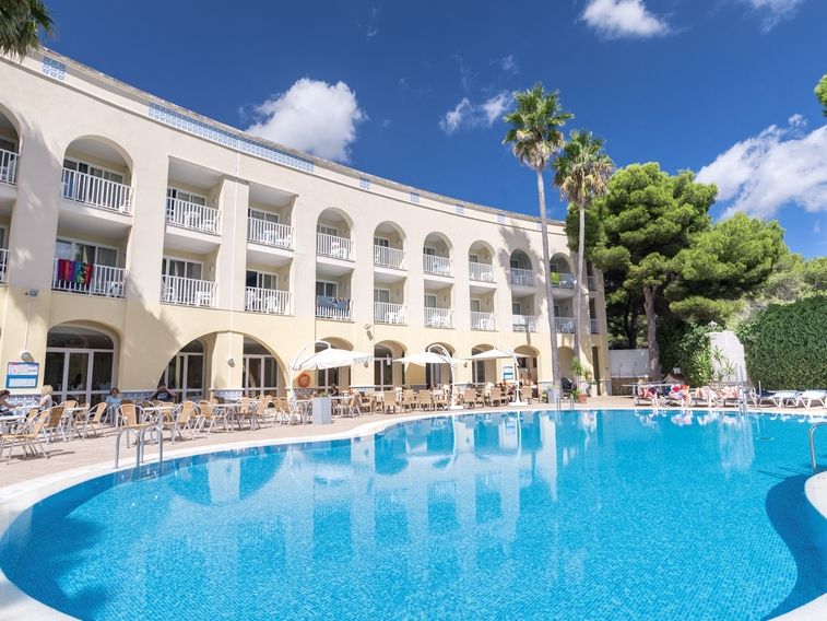 Floramar Aparthotel
