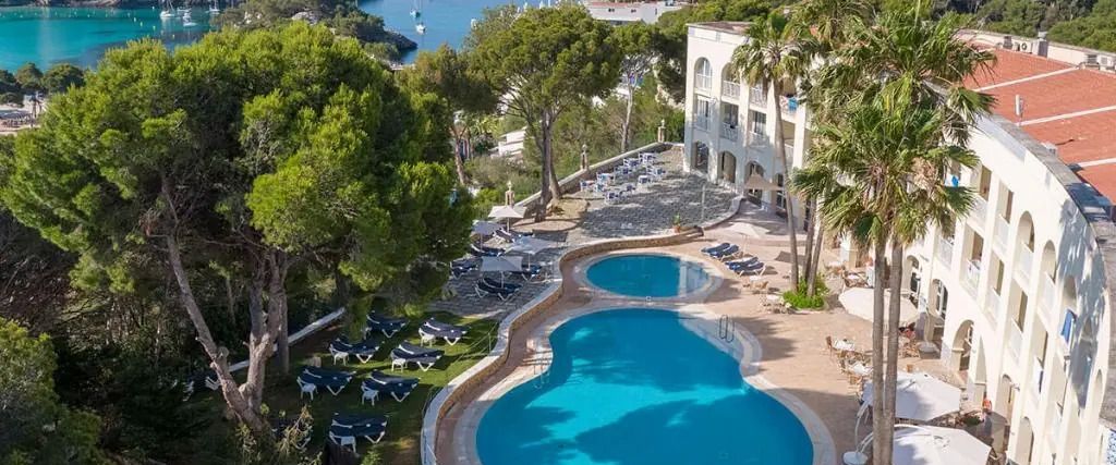 obiekt, teren hotelu, basen