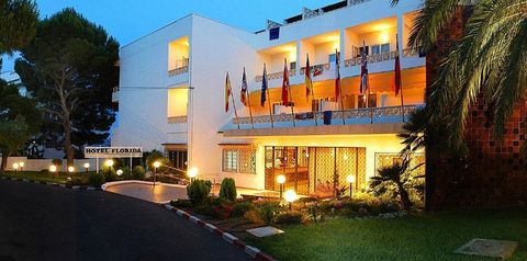 obiekt, budynek główny, teren hotelu