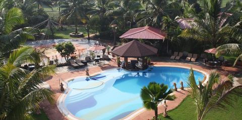 teren hotelu, basen, pool bar