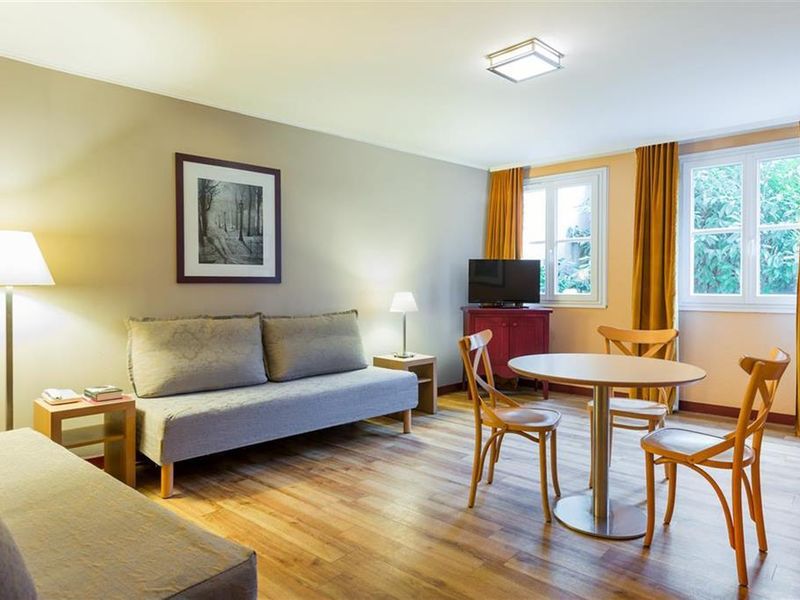 Aparthotel Adagio Paris Montmartre