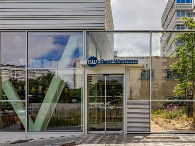 Best Western M Treize Paris Asnieres 4*