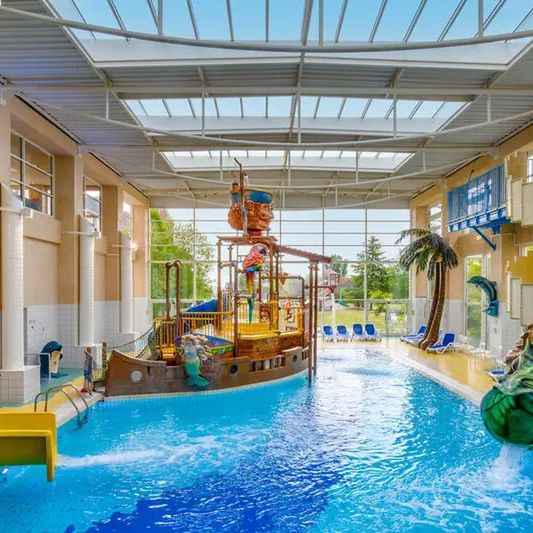 Explorers At Disneyland Paris