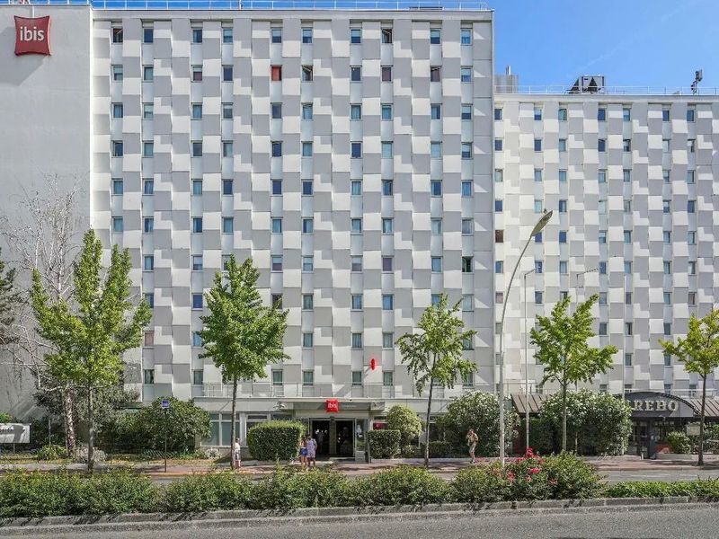 Ibis Paris Porte d' Orleans