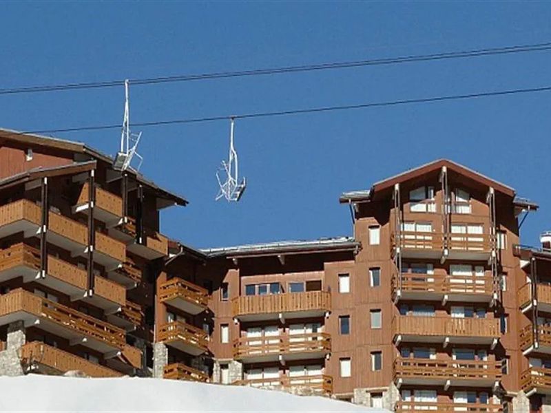 Les Sentiers Du Tueda