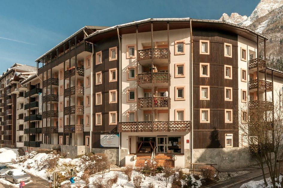 budynek główny, teren hotelu