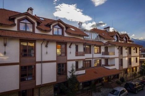 budynek główny, teren hotelu