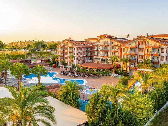 obiekt, teren hotelu