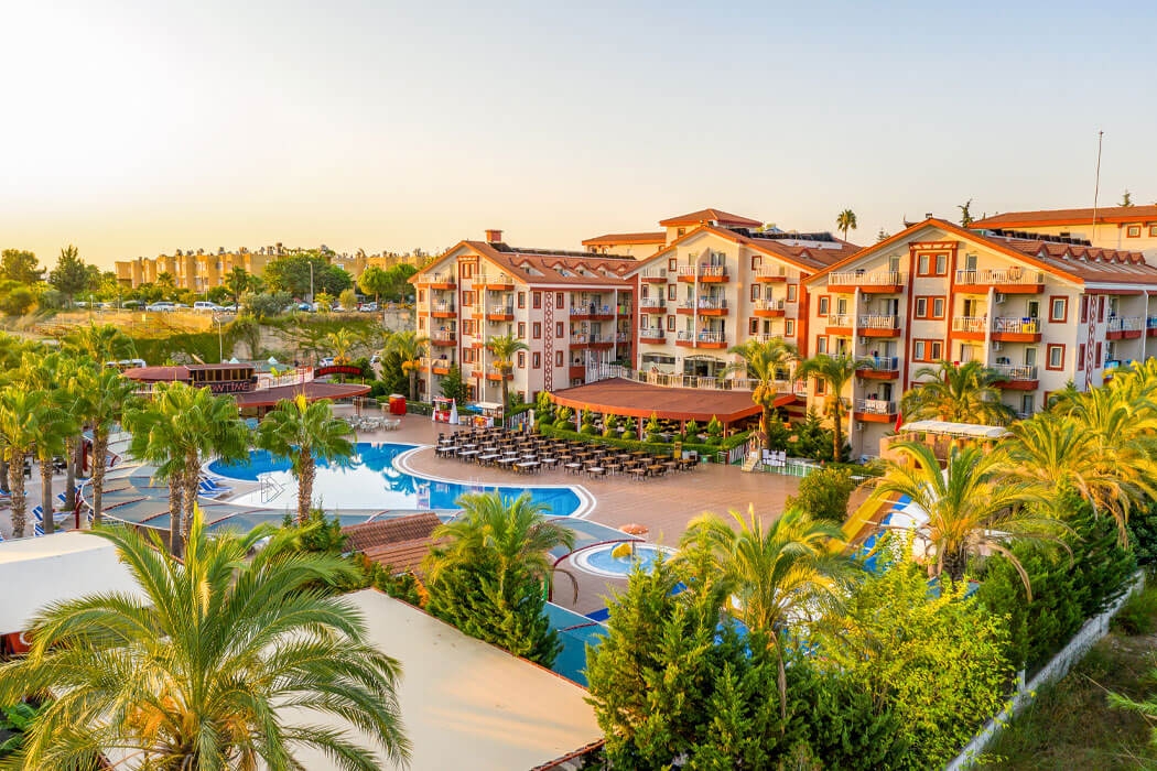 obiekt, teren hotelu