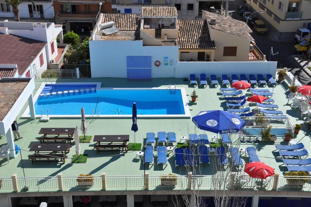 basen, teren hotelu, obiekt