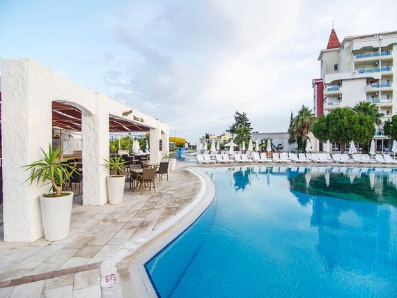 teren hotelu, basen