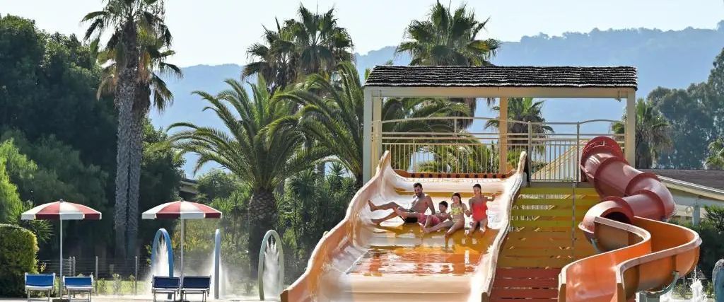 zjeżdżalnia, aquapark, basen