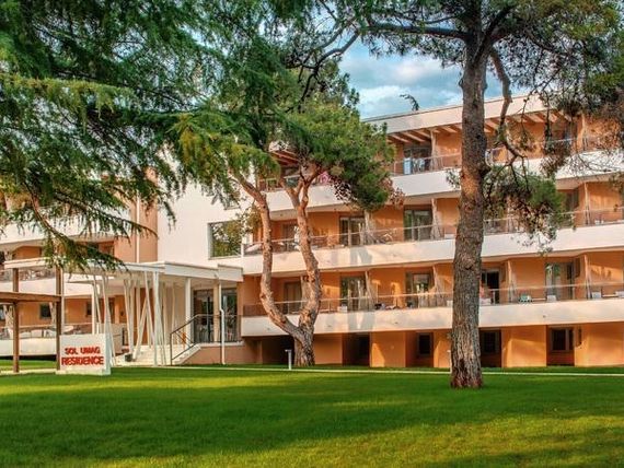obiekt, teren hotelu