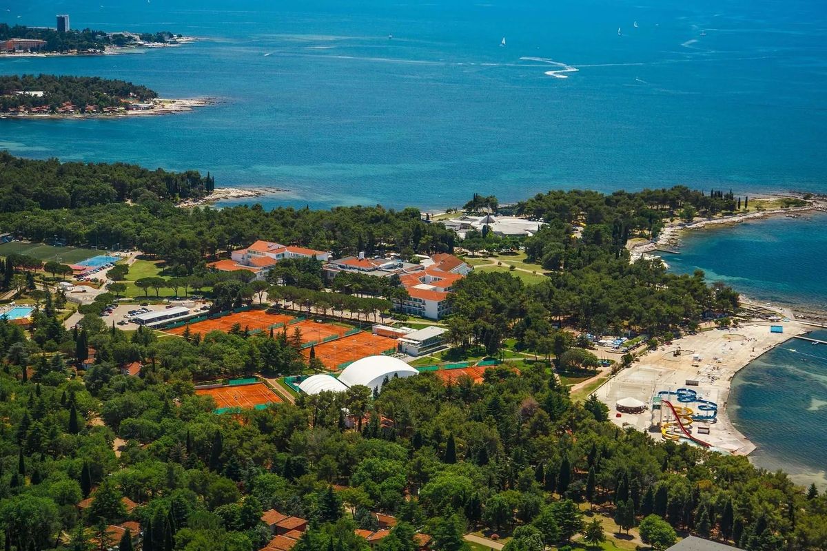 teren hotelu, obiekt