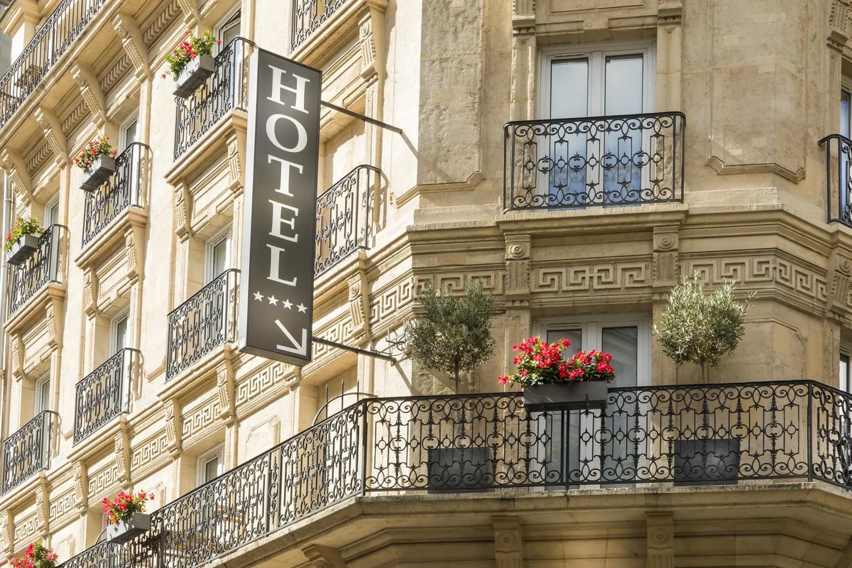 budynek główny, obiekt