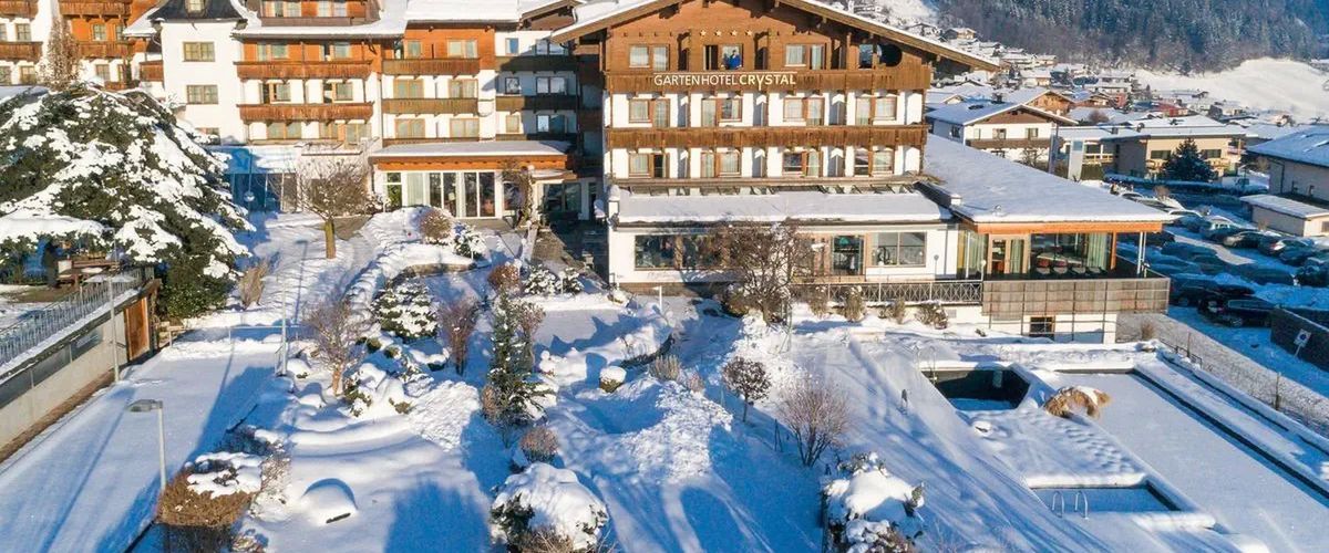 basen, budynek główny