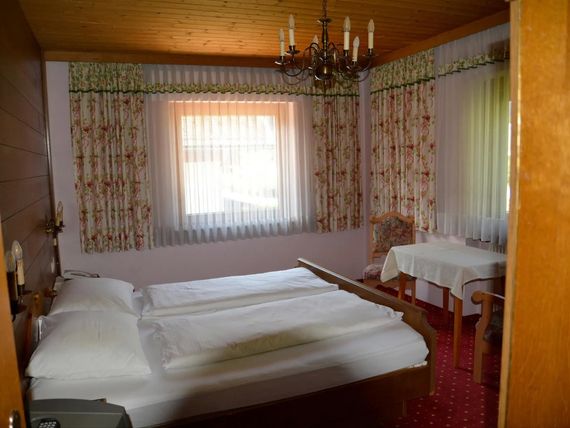 Gastehaus Larchenheim 2*