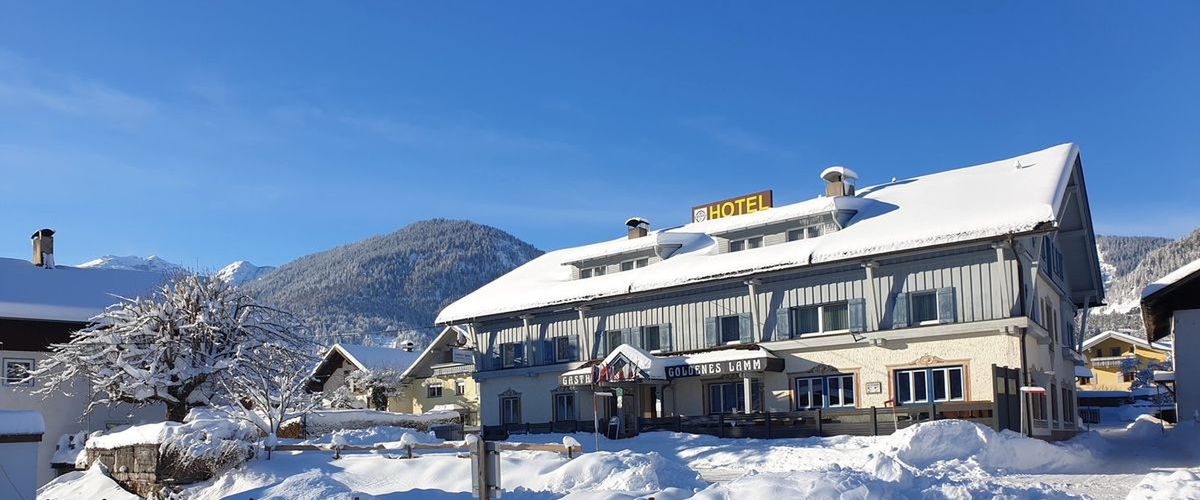 obiekt, budynek główny, teren hotelu