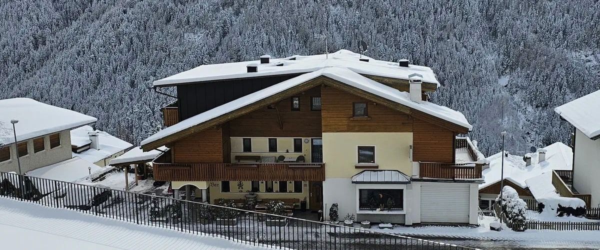 obiekt, teren hotelu