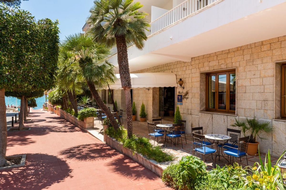 plaża, teren hotelu, budynek główny