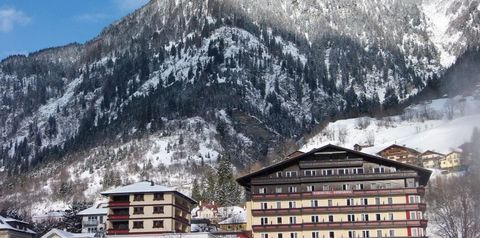 teren hotelu, budynek główny, obiekt