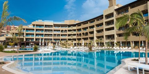 obiekt, teren hotelu, basen