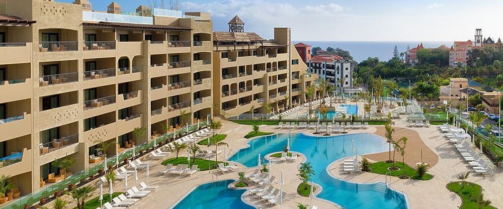 obiekt, teren hotelu, basen