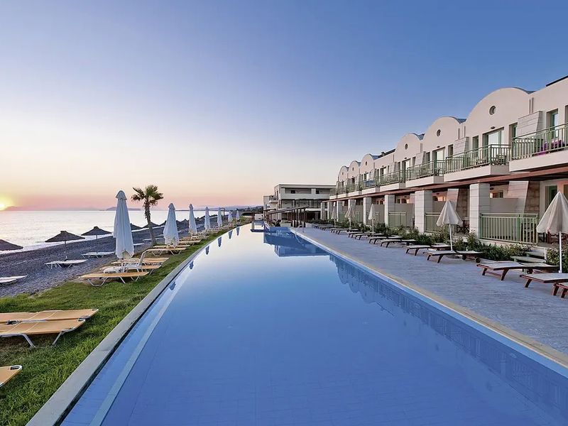 Giannoulis Grand Bay Beach Resort