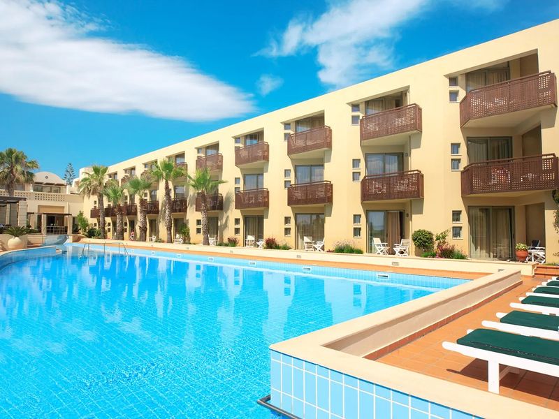Giannoulis Santa Marina Plaza