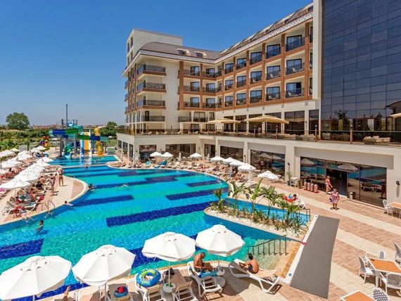 Glamour Resort & Spa