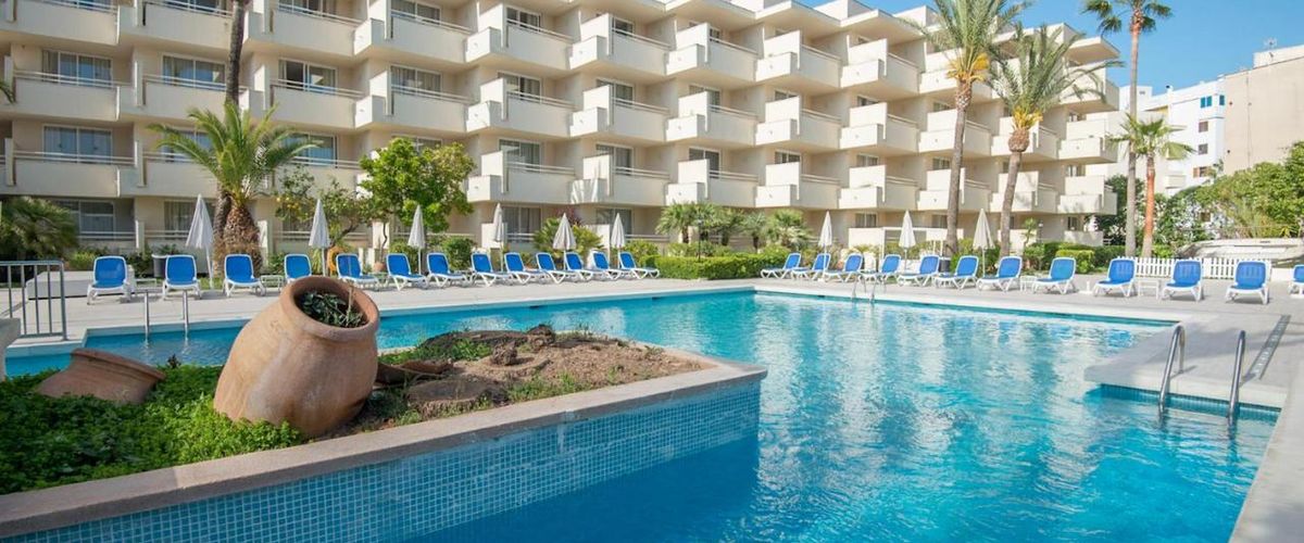 budynek główny, basen