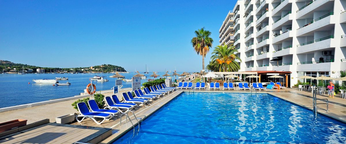 basen, teren hotelu, obiekt