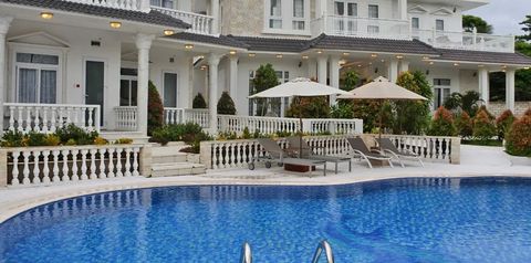 basen, budynek główny